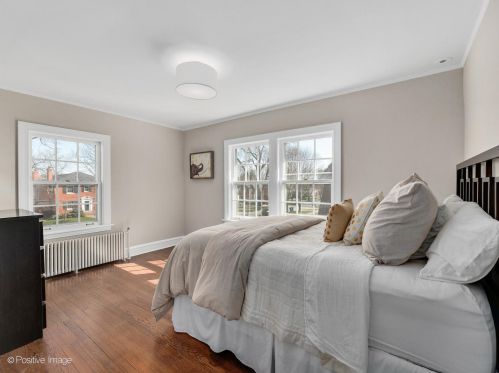 256 Frst Ave, Elmhurst IL 60126-3547 exterior