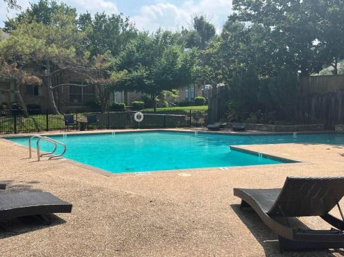 1849 Coronado Hl Dr, Austin TX 78752-2116 exterior