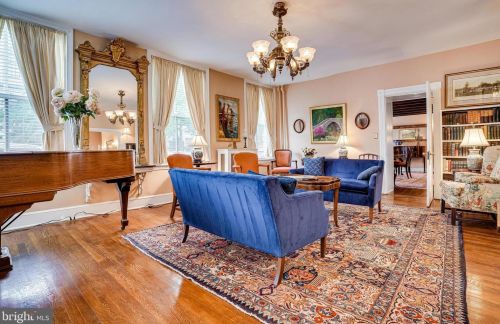 126 Fairfax St, Alexandria VA 22314-3331 exterior