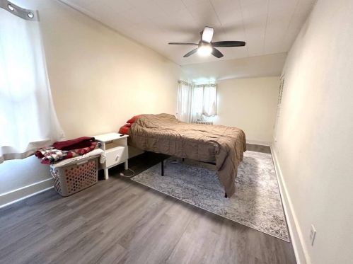 6221 Fairview Ave, Milwaukee WI  53213-4151 exterior