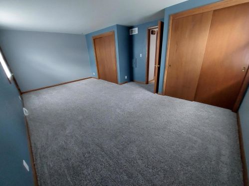 5068 Colonial Ct, Milwaukee WI 53220-2013 exterior