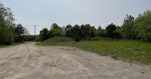 2335 64th St, Fennville MI  49408-9609 exterior