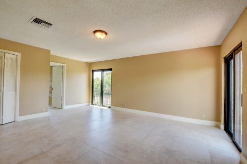 1501 21 St, Boca Raton FL 33486-6523 exterior