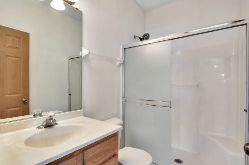 819 Duvall Dr, Bull Valley IL 60098-7019 exterior