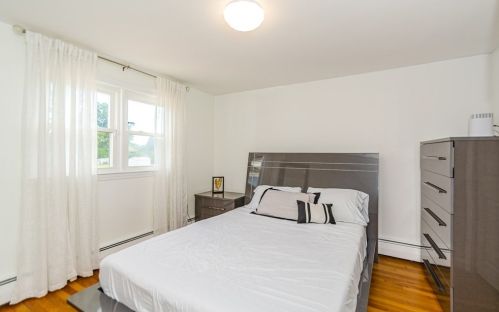 11 Delmont St, Methuen, MA 01844-5515