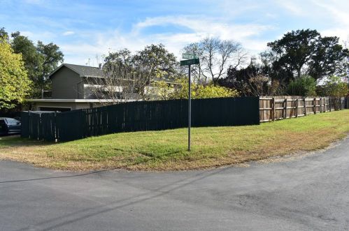 5708 Beacon Dr, Austin TX 78734-1417 exterior