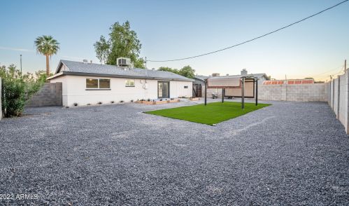 3350 Bloomfield Rd, Phoenix AZ 85032-7364 exterior