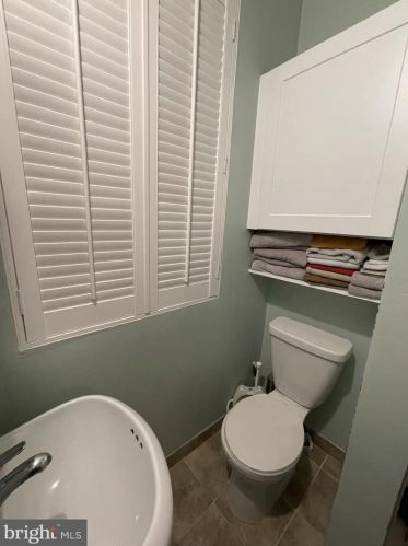 3306 Park Pl, Washington DC  20010-2530 exterior