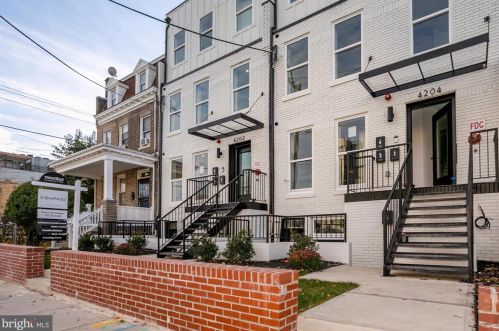 4204 8th St, Washington DC  20011-7206 exterior