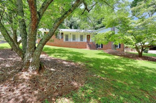 2323 Cambridge St, Lithonia, GA 30078-3103