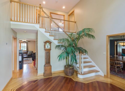 415 Fremont Ave, Elmhurst, IL 60126-2253