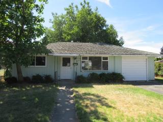 1012 6th Ave, Yakima, WA 98902-1416