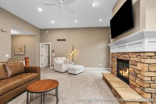 5920 Simon Ct, Wyoming MI exterior