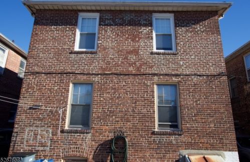 494 13 St, Newark NJ 07107-1105 exterior