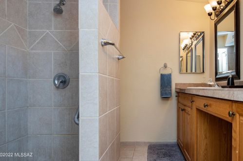 7780 La Canada Dr, Tucson AZ  85704-2003 exterior