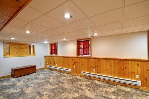 110 Brickhouse Rd, Killingly CT 06239-3439 exterior