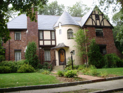 186 Nehoiden Rd, Newton, MA 02468-1344