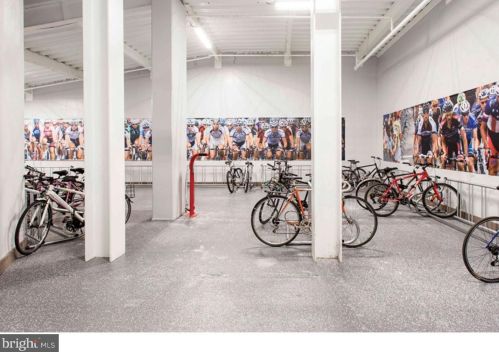 2026 Market St, Philadelphia PA 19103 exterior