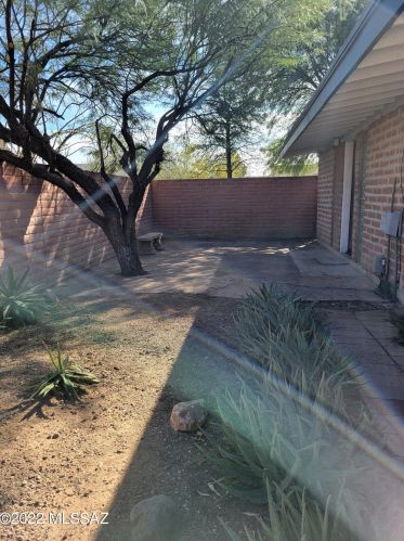 1905 Lind Rd, Tucson AZ  85719-2342 exterior