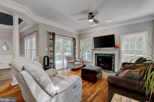 3822 Elmwood Towne Way, Alexandria VA  22303-1161 exterior