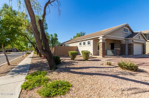 6828 41st Ln, Phoenix AZ  85041-3504 exterior