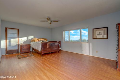 6541 Swan Rd, Tucson AZ  85718-1602 exterior