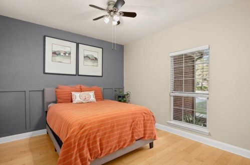 8119 Frst Hts Ln, Austin TX 78749-3506 exterior