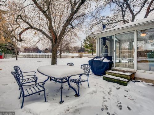 1758 Forssa Way, Saint Paul MN 55122-2658 exterior