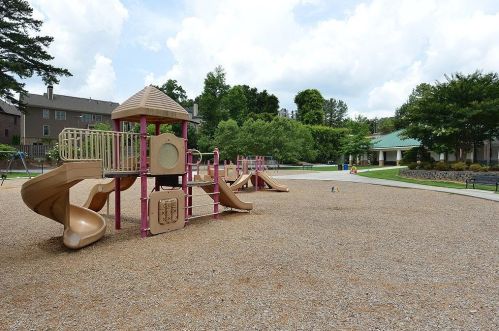 1584 Dresden Dr, Atlanta GA 30341-5263 exterior