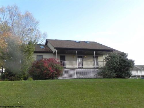 1390 Bennett Dr, Morgantown, WV 26508-8703