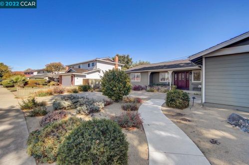 760 Citrus Ave, Concord CA  94518-2339 exterior