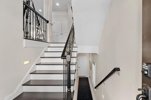 1021 Madeline Ln, Atlanta GA  30350-4024 exterior