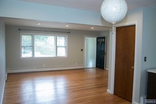 539 Oritani Pl, Teaneck NJ  07666-1637 exterior