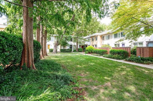 735 3rd St, Washington DC 20001-2624 exterior