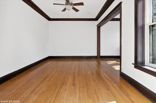 2106 Montrose Ave, Chicago, IL 60618-1720