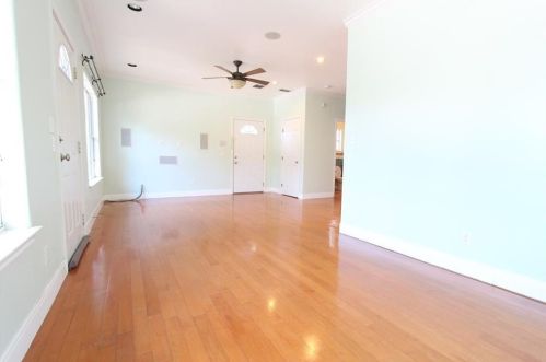 2300 8th St, Austin TX  78702-3524 exterior