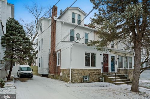 9 13th St, Darby, PA 19023-1205