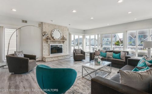 829 Spar Dr, Lacey NJ 08731-3028 exterior