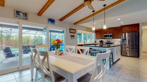 2471 Shell Ave, Fort Pierce FL  34952-6857 exterior