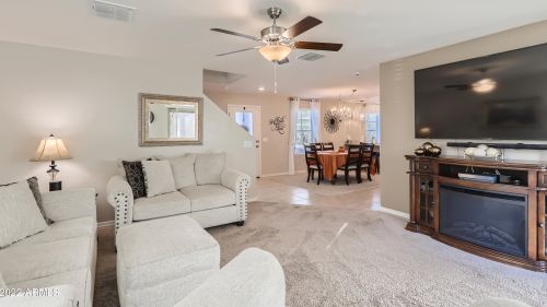 8037 Albeniz Pl, Phoenix AZ  85043 exterior