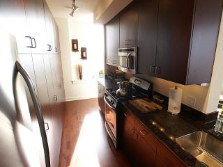 1918 Lafayette Pl, Milwaukee WI  53202-1395 exterior