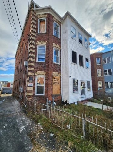 85 Booth St, New Britain, CT 06053-4169