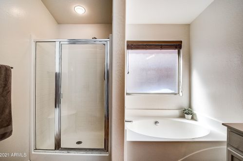 1729 Beautiful Ln, Phoenix AZ 85041-7622 exterior