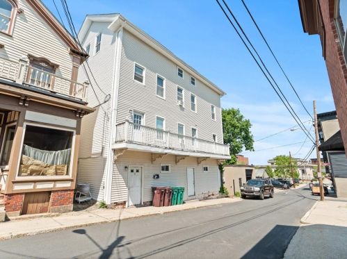 51 Cato St, Woonsocket RI  02895-3003 exterior