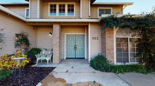 1922 Porter Way, Turlock CA 95380-3788 exterior