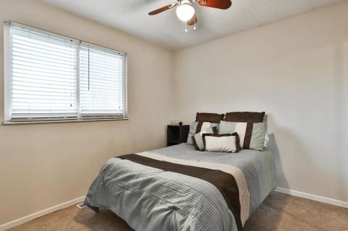 5321 Staely Ave, Saint Louis MO 63123-3652 exterior