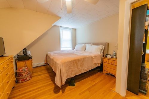 325 Greenville Ave, Providence RI 02919-1330 exterior