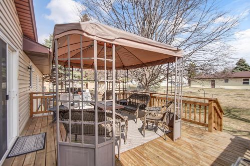 3573 Gresham Ave, Saint Paul MN 55128-4413 exterior