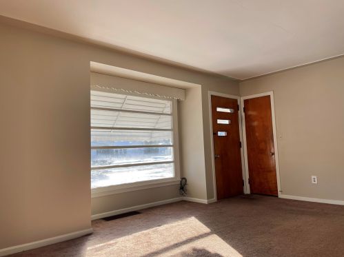 133 Thurston St, Grand Rapids MI 49548-3163 exterior