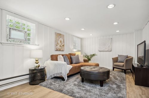 1457 Norwood St, Chicago IL 60660-2404 exterior